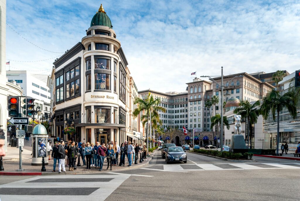 Rodeo Drive Beverly Hills Los Angeles Bus Tour Shopping pexels-david-vives-1474251-5402906